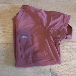 Figs Dusty Rose Scrub Top XS